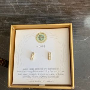 New in Box Spartina Hope earrings